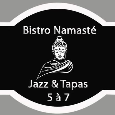 Auberge Et Bistro Namaste Lachute Exterior foto
